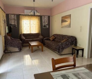 Leonidio Apartamento | Sophie s house