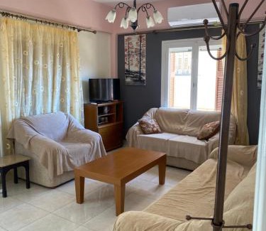 Leonidio Apartamento | Sophie s house