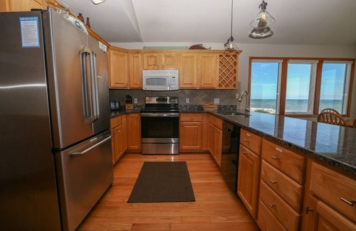 Tuckahoe Casa | Beautiful OCEANFRONT home in DUCK! 5 bed, 4.1 bath