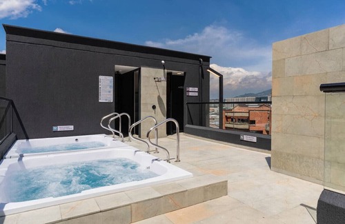 San Diego Apartamento | Sophisticated 1BR Apt - Cowork +Hot Tub in Poblado