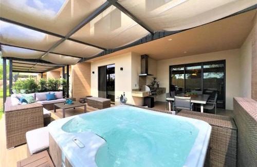 Florida Central Atlantic Coast Casa | Sophisticated 4 En Suites W Private Hot Tub & Bb