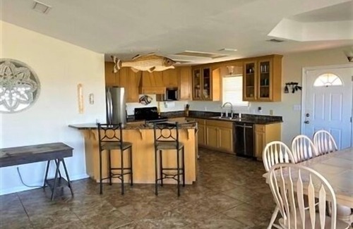 Port Mansfield Casa | Sophisticated, Beautiful Home! 3 BDRM/2 BATH. Private Fishing Pier.