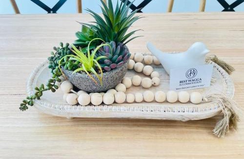 Wagga Wagga Apartamento | Sophisticated City Retreat with All the Comforts