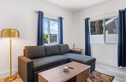Wilshire Casa | Sophisticated Getaway Hollywood & Dtla