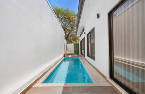 Coco Casa | Sophisticated Home with a Chic Design and a Private Terrace with a Plunge Pool