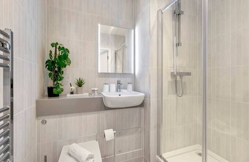 Clock House Apartamento | Sophisticated Living: 1-BR Flat in Beckenham