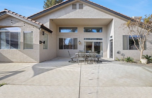 Fresno Casa | Sophisticated River Bluff Retreat - PRO CLEAN