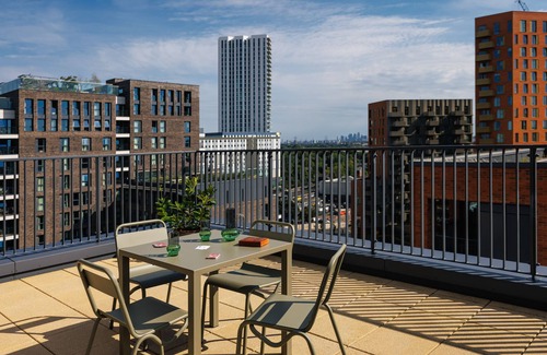 Tottenham Hale Apartamento | Sophisticated Studio Flat with Rooftop Access