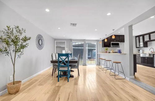 Fullerton Casa | Sophisticated Stylish Near Disneyland!