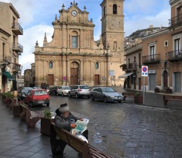 Agira Casa | Sopra La Piazza