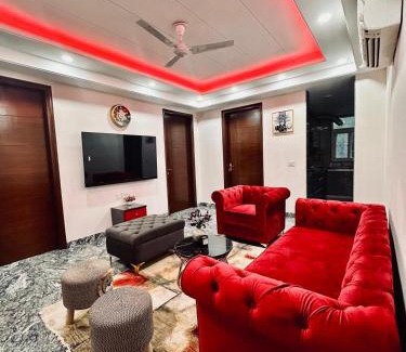 Chhatarpur Apartamento | SOQU - South of Qutub 3BHK Luxury Apartments