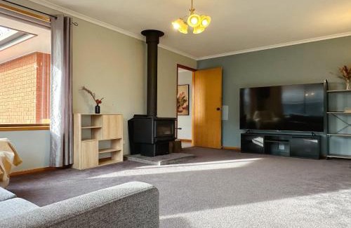 Sorell Casa | Sorell Sunlight Escape - 10 minutes from Airport