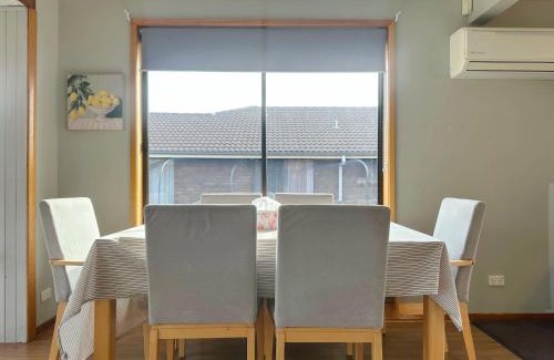 Sorell Casa | Sorell Sunlight Escape - 10 minutes from Airport