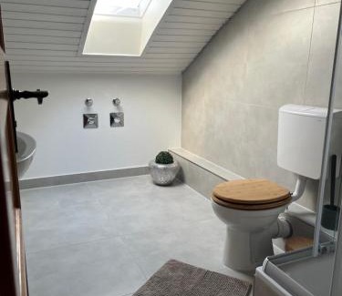 Ebersberg District Apartamento | Sorglos in Poing - Oktoberfest, Messe München, Flughafen, Therme Erding