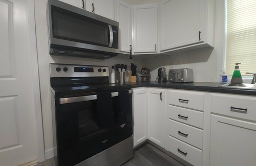 Northeast South Bend Casa | Sorin St House - Short walk to Notre Dame Campus