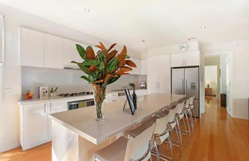 Sorrento Casa | Sorrento Del Mar by Ready Set Stay