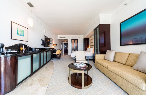 Seybold Apartamento | Sorrento Ocean / Bay Jr Suite in the Fontainebleau
