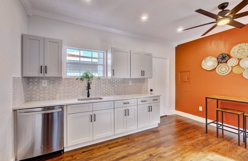 Parker Ridge Casa | SoSo Cactus House - Spanish-Style, Historic Charm