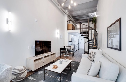 Center City East Apartamento | Sosuite 1BR Loft w Park View, W/d, Gym, Lounge