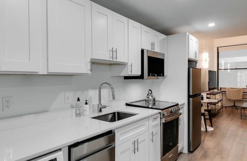 Center City East Apartamento | Sosuite 1BR Loft w W/d, Gym, Lounge