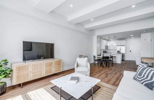 Center City East Apartamento | Sosuite 2BR Apt w Park View, W/d, Gym, Lounge