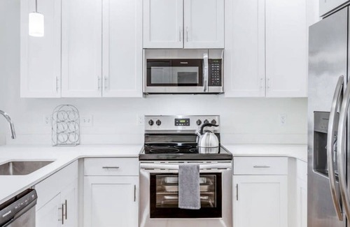 Center City East Apartamento | Sosuite 2BR Apt w Park View, W/d, Gym, Lounge