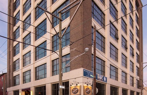 West Poplar Apartamento | Sosuite 2BR Apt w W D Gym On-site Restaurant
