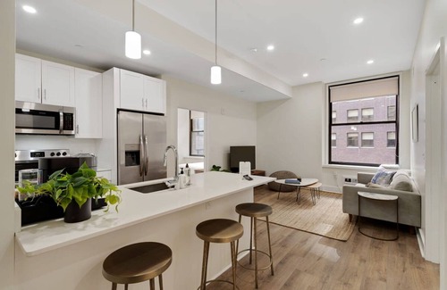 Center City East Apartamento | Sosuite 2BR Apt w W/d, Gym, Lounge