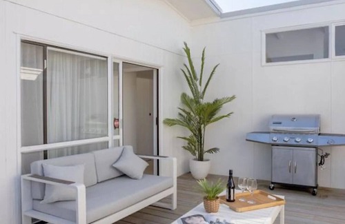 Papamoa Beach Casa | Sou Escape ~ Papamoa - Beyonder Holiday Homes