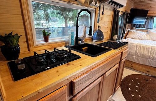Early Branch Casa | Soul Food Cafe Tiny Home Camper in charming Yemassee, SC with WiFi, Heat, AC, et