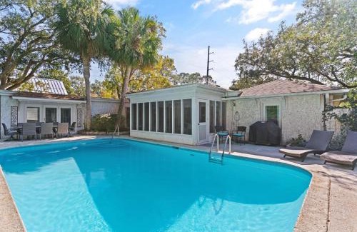East Beach Casa | Soulful of Sunshine - 4314 Eleventh Street