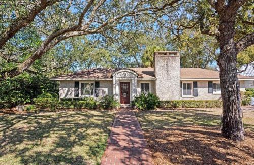 East Beach Casa | Soulful of Sunshine - 4314 Eleventh Street