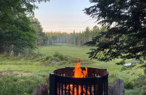 Muskoka Lakes Alquiler De RV | Sound of Silence off-grid Glamping in Muskoka