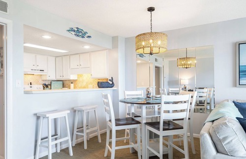 Emerald Isle Condominio | Sound of the Sea West 213 - Almost Oceanfront 1BR, 1BA, complex amenities