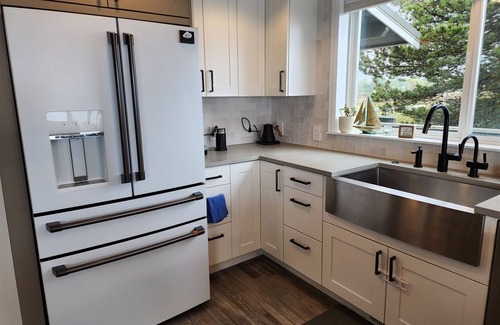 Sequim Casa | Sound: Waterfront home, Strait water views, beach!