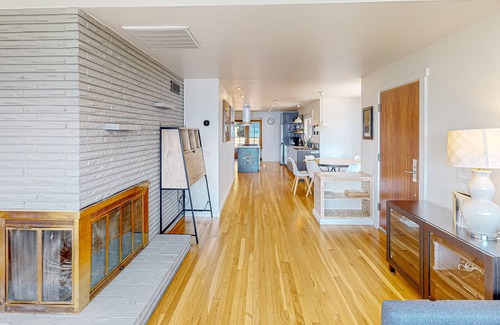 Alki Casa | Sound view home with large patio, private putting green & amazing setting