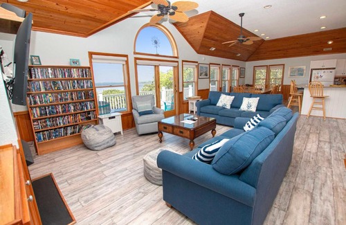 Corolla Light Casa | Soundfront, Sound views, Private Pool, Hot Tub! 509, Friday Harbor