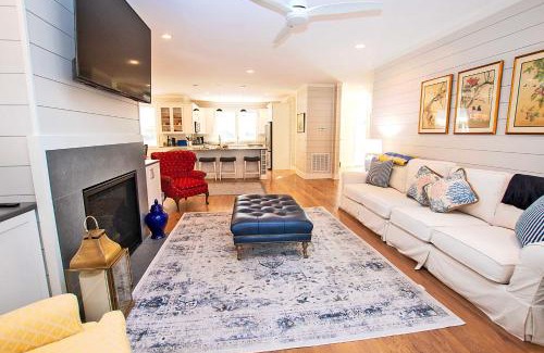 Tuckahoe Casa | Soundside, Private Pool, Den, Yard, Screened Porch, SH106, Turners Tide