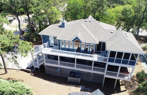 Corolla Light Casa | Soundside, Private Pool, Hot Tub, Screened Porch, 311C, Sounds of Joy