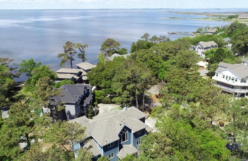 Corolla Light Casa | Soundside, Private Pool, Hot Tub, Screened Porch, 311C, Sounds of Joy