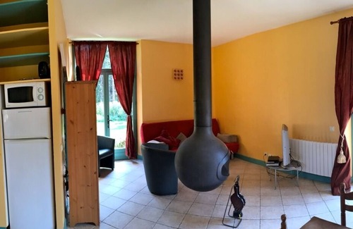 Chambly Cabaña | Fuente cabaña, esta es la pequeña casa en el prado!