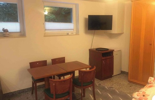 Roesrath Apartamento | Souterrainzimmer im Grünen