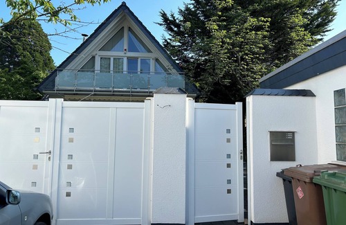 Roesrath Apartamento | Souterrainzimmer im Grünen