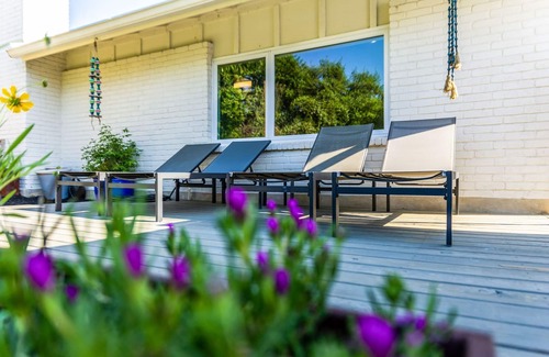 East Congress Apartamento | South ATX Home - Pool - Sauna - Parking - Sleeps 6