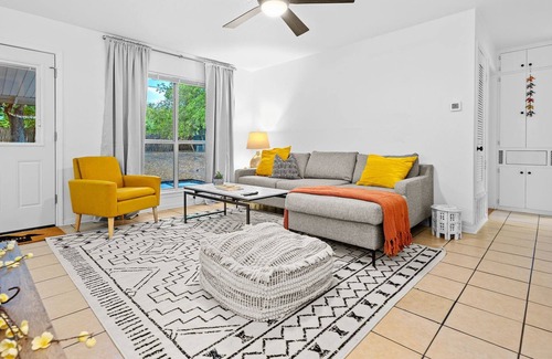 South Manchaca Casa | South Austin Desert Jewel