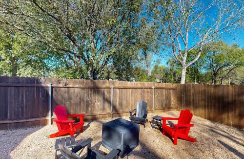 West Congress Casa | South Austin Getaway