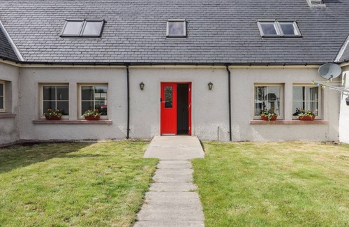 Marybank Cabaña | SOUTH BALACHLADICH, pet friendly, with open fire in Muir Of Ord