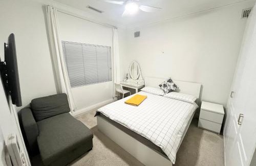 Brighton-le-Sands Casa | South bay Beach and AirPort