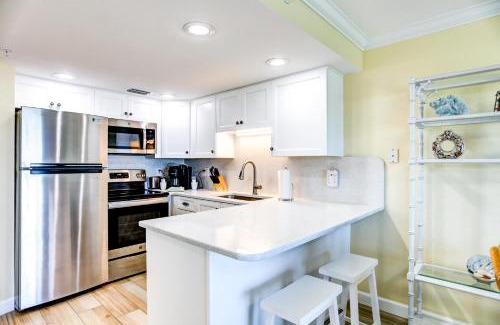 Treasure Island Casa | South Beach Condo Hotel by Travel Resort Services, Inc.