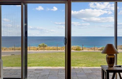 Carrickalinga Casa | South Beach House - 11 Gold Coast Drive